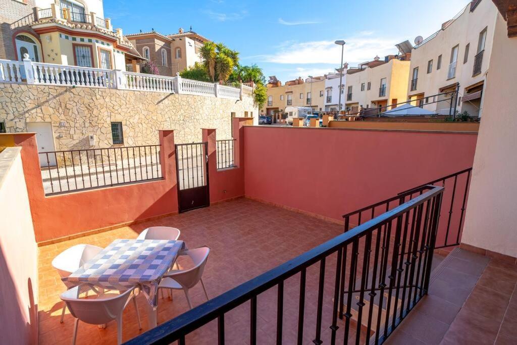 Adosado Con Vistas Al Mar Desde La Piscina Con Bbq Villa เบเลซ-มาลากา ภายนอก รูปภาพ