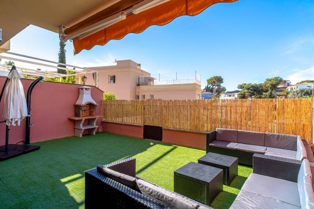 Adosado Con Vistas Al Mar Desde La Piscina Con Bbq Villa เบเลซ-มาลากา ภายนอก รูปภาพ